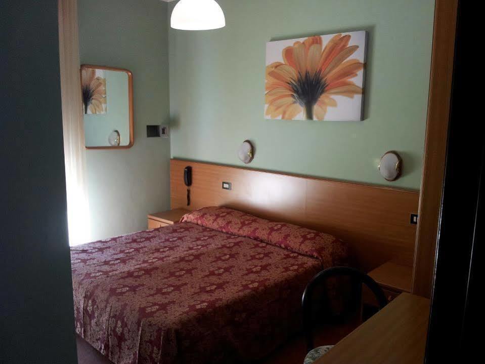 Hotel Sole Eraclea Mare Extérieur photo